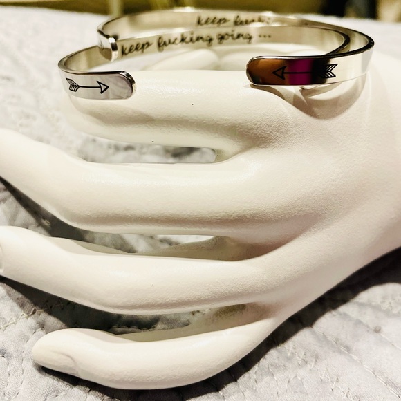 Motivational silver bracelet“keep fucking going.” - Picture 3 of 4